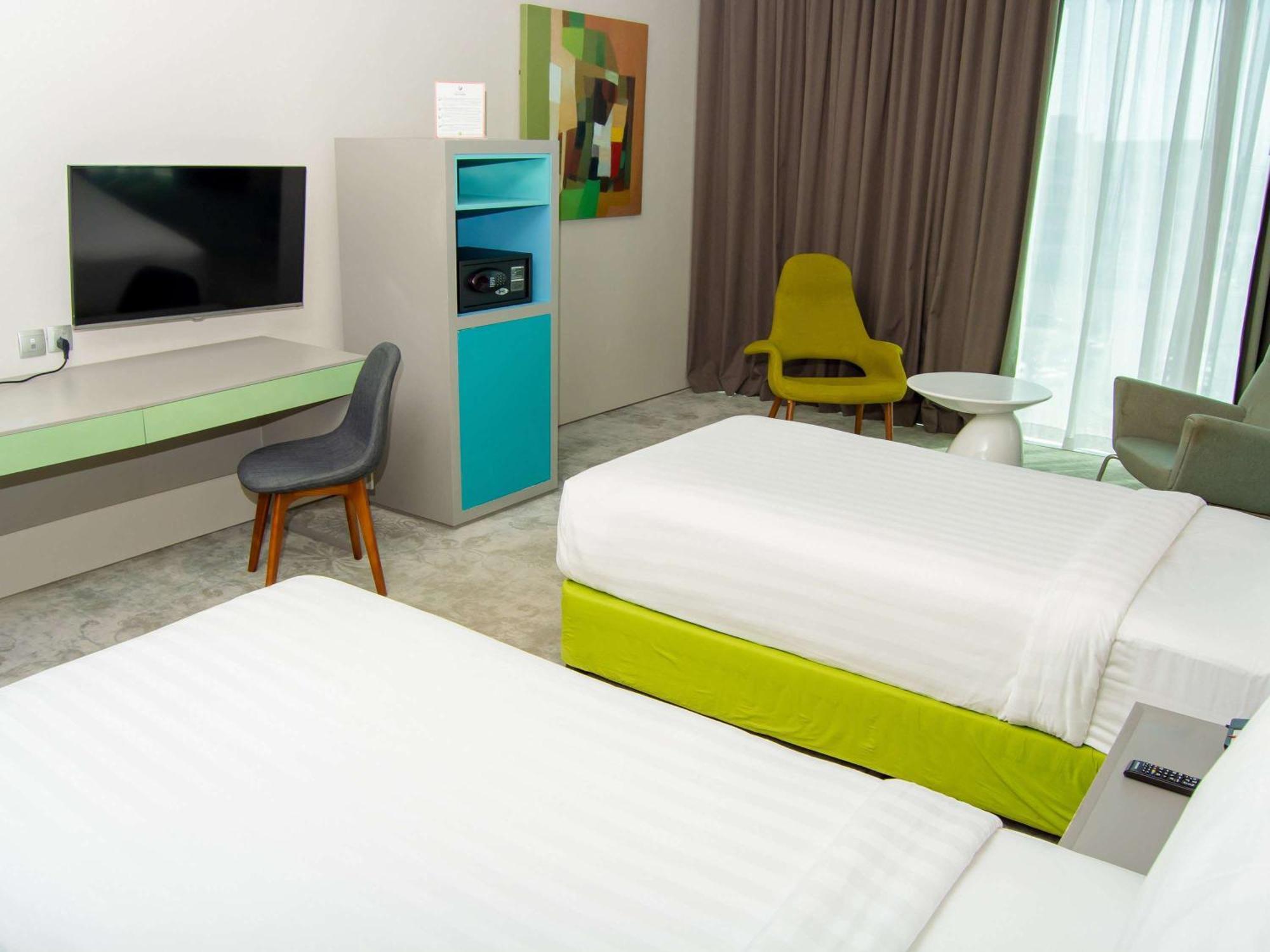 Ibis Styles Dubai Jumeira Экстерьер фото