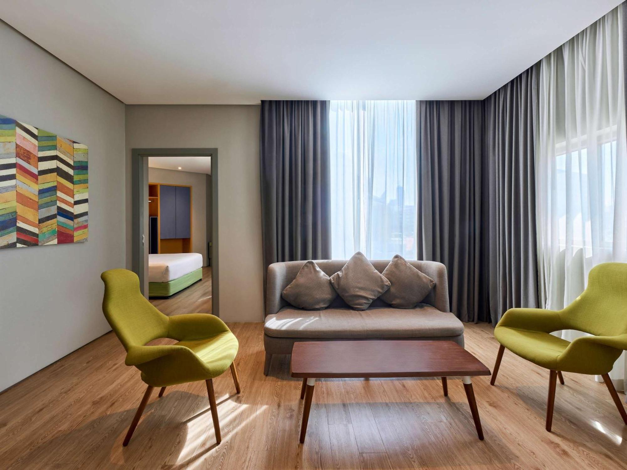 Ibis Styles Dubai Jumeira Экстерьер фото