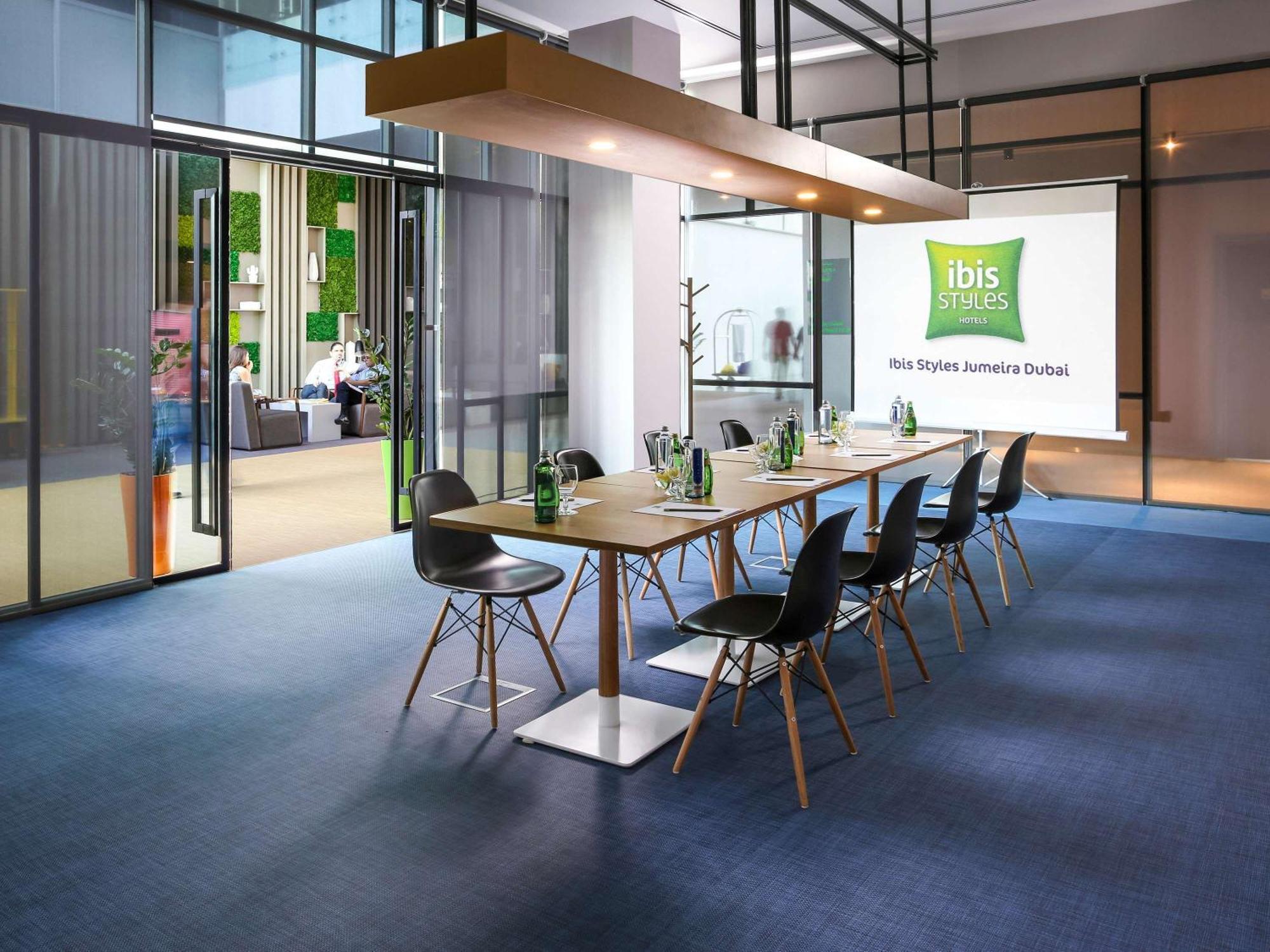Ibis Styles Dubai Jumeira Экстерьер фото
